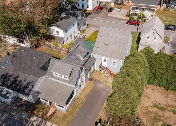 Old Orchard Beach, ME 04064,52 Highland AVE