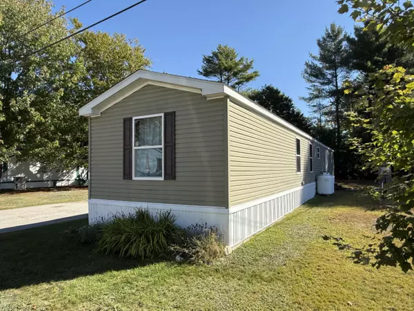 11 Shady LN, Sabattus, ME 04280