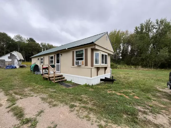 Corinna, ME 04928,43 LaChance DR