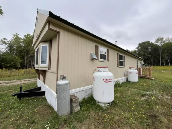 Corinna, ME 04928,43 LaChance DR