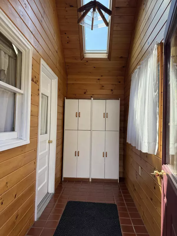 Brewer, ME 04412,43 Robinhood DR