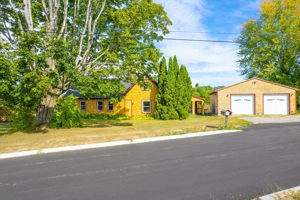 Auburn, ME 04210,96 Blanchard RD