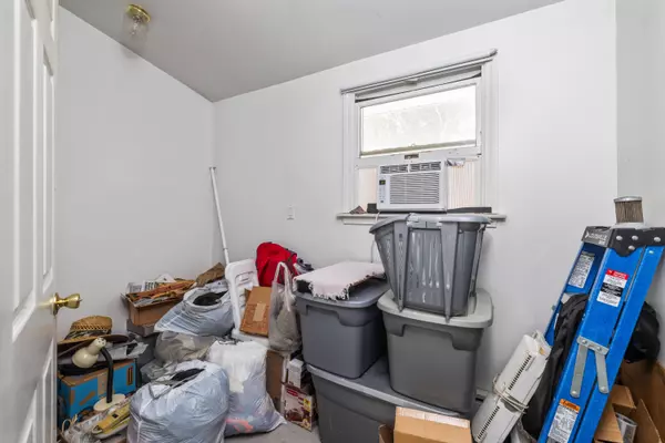 Sanford, ME 04073,58 Essex ST