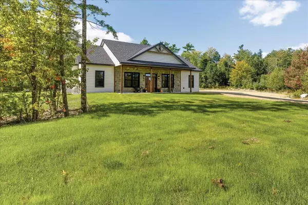 Bucksport, ME 04416,21 Village Loop RD