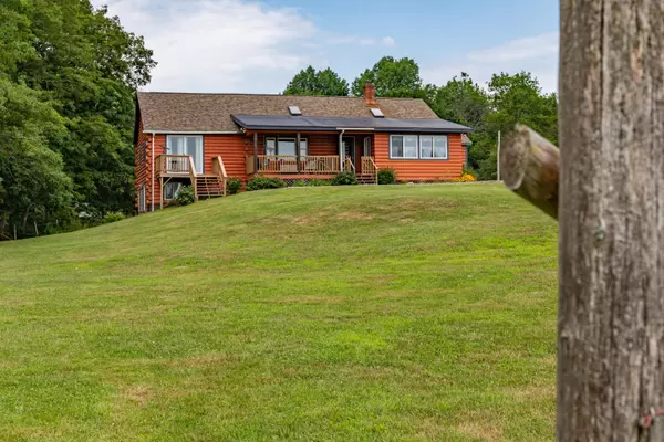 Clifton, ME 04428,271 Bobcat RD