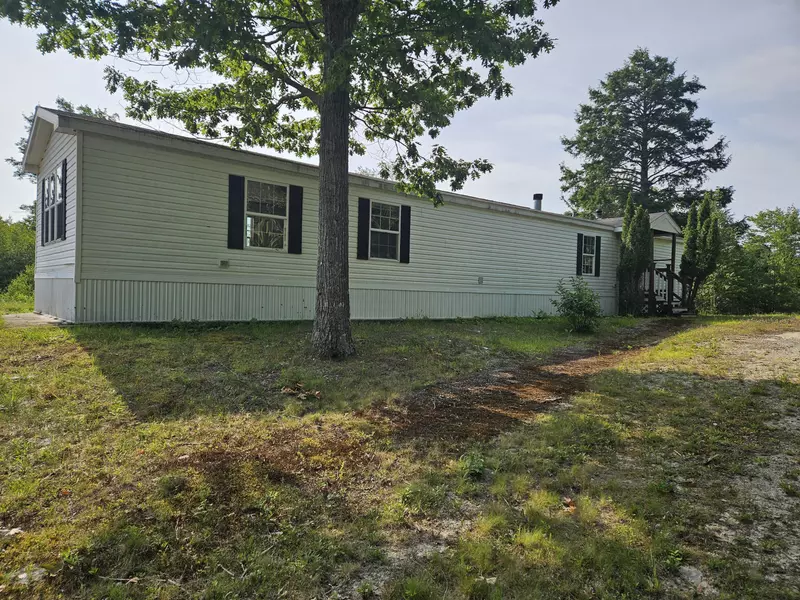 16 Curtis RD, Freeport, ME 04032