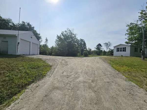 Freeport, ME 04032,16 Curtis RD