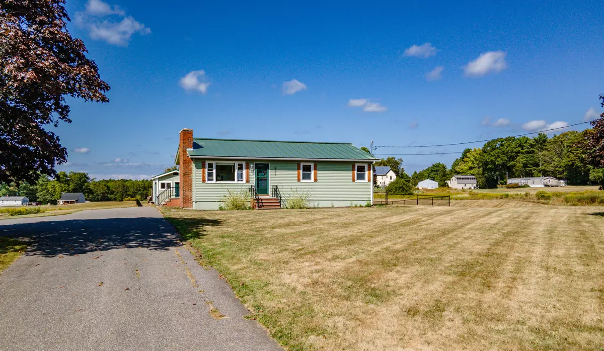 Pittston, ME 04345,977 Wiscasset RD