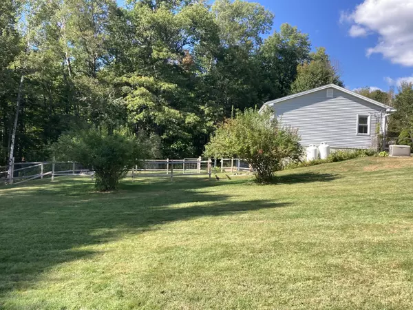 Minot, ME 04258,422 Woodman Hill RD