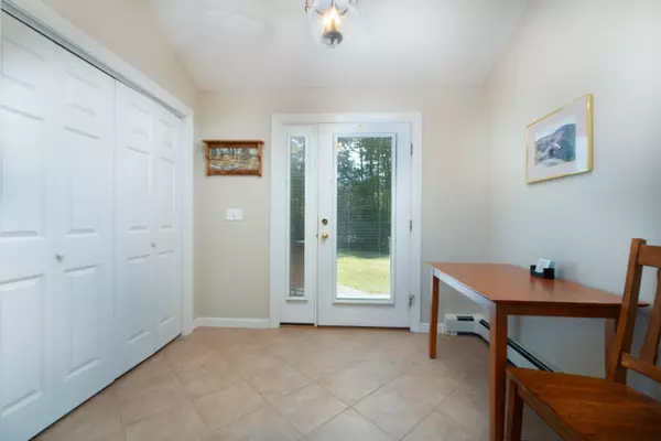 Durham, ME 04222,5 Puritan LN