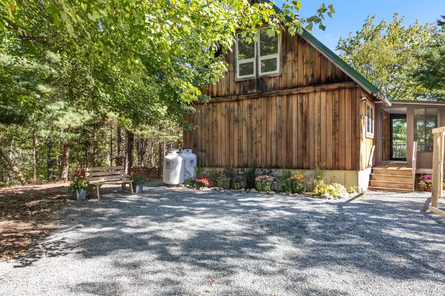 14 Highview AVE, Hancock, ME 04640