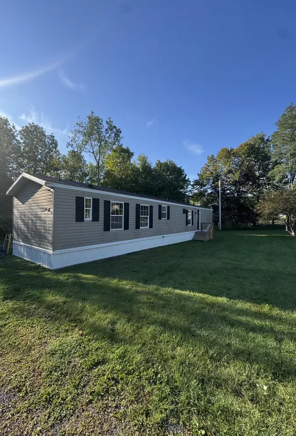 195 Oak ST, Oakland, ME 04963