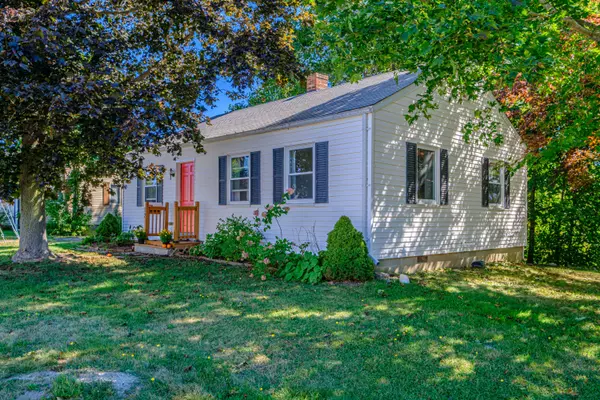 12 Bowman ST, Bath, ME 04530