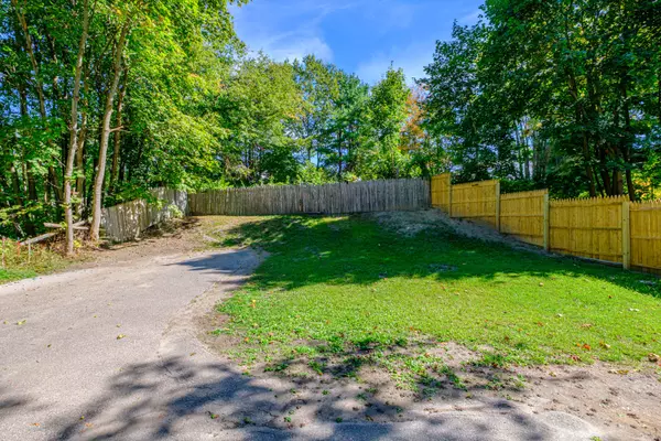 Biddeford, ME 04005,63 Western AVE