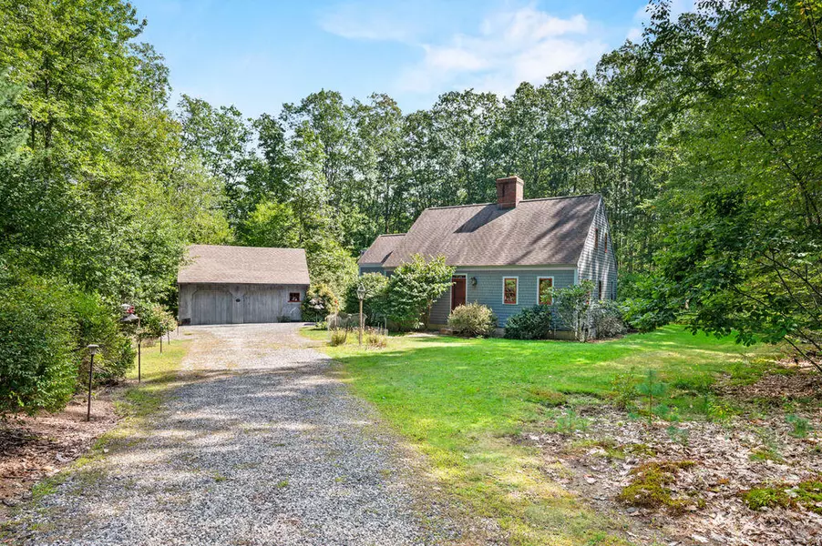 15 Thornton LN, Eliot, ME 03903