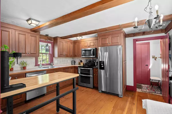 Eliot, ME 03903,15 Thornton LN