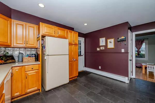 Sanford, ME 04073,88 Farview DR