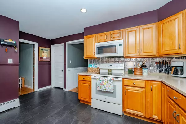 Sanford, ME 04073,88 Farview DR