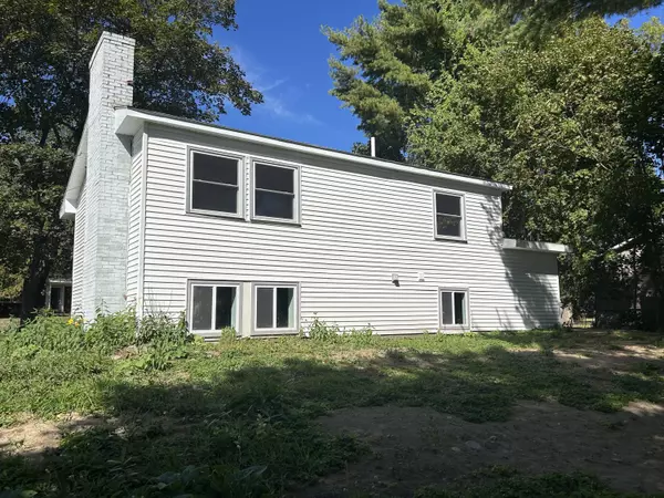 Orono, ME 04473,5 Pinewood ST