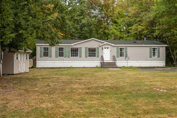 Milford, ME 04461,54 Maple ST