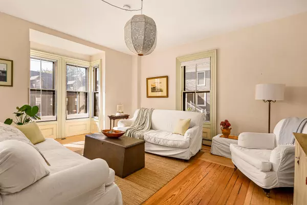 Waldoboro, ME 04572,32 Friendship RD