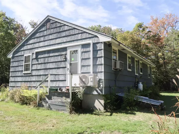 Pittston, ME 04345,848 Whitefield RD