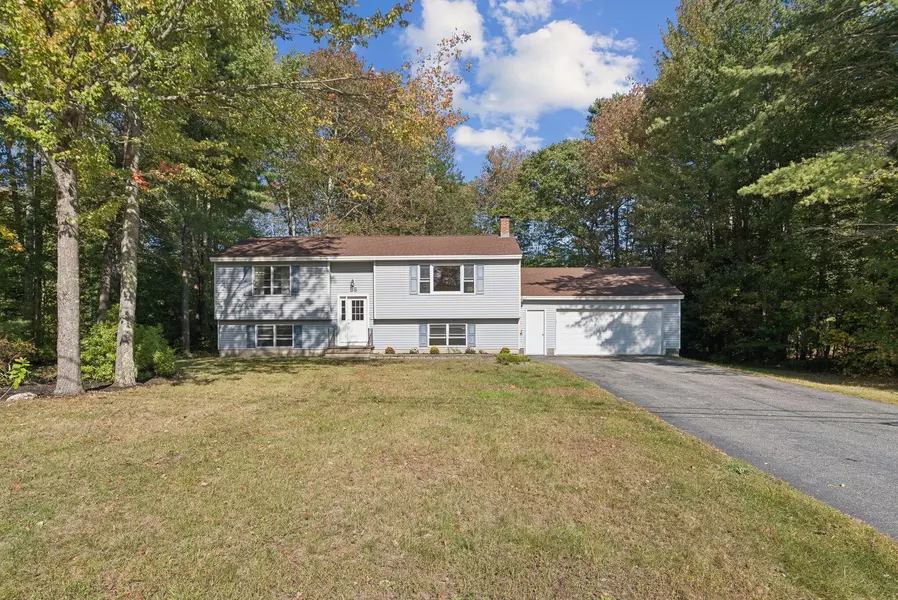 38 Goldeneye DR, Topsham, ME 04086