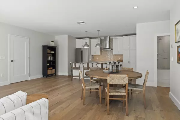 Falmouth, ME 04105,267 US Route 1 #PH505