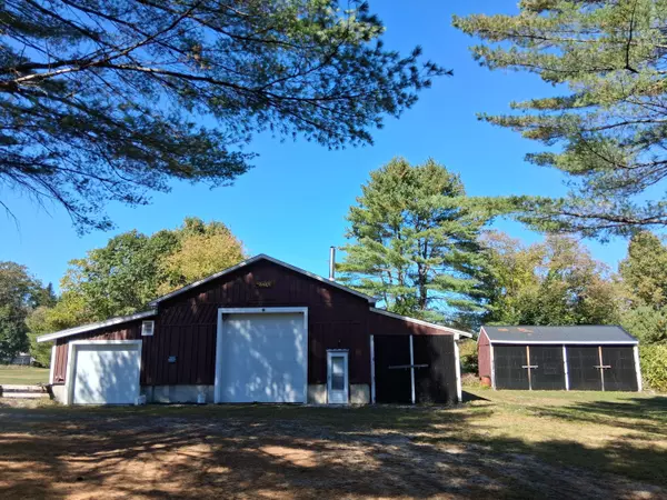 400 King ST, Oxford, ME 04270