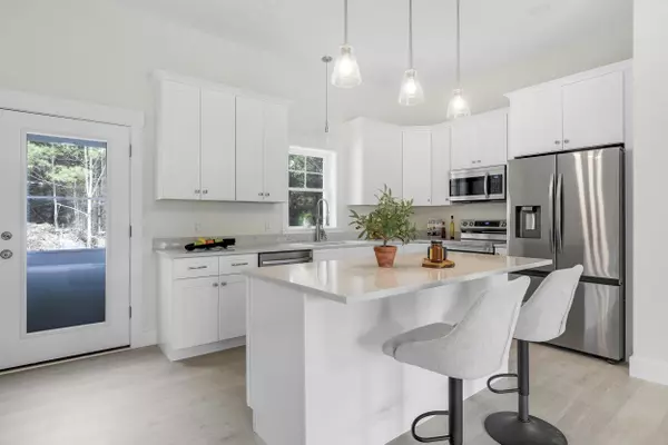 Naples, ME 04055,459 Harrison RD