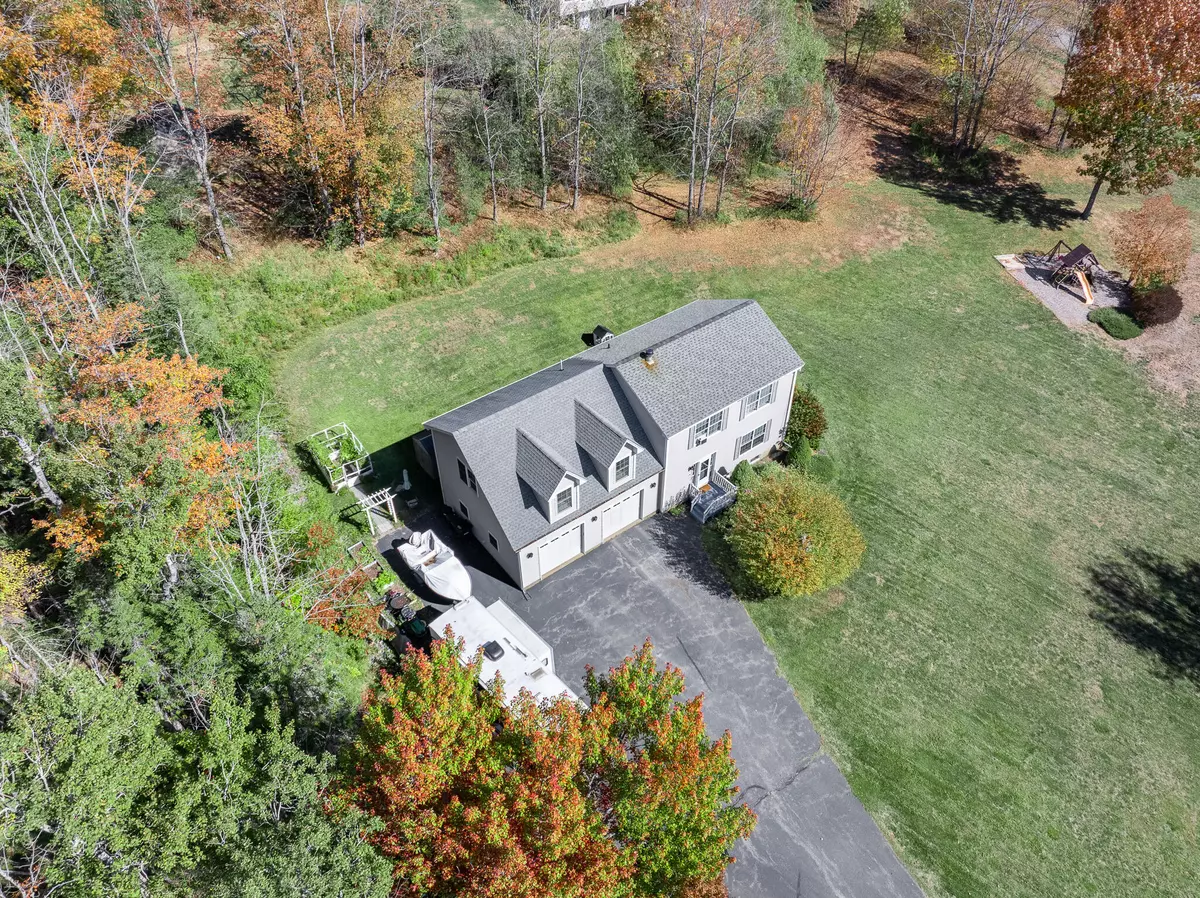 Holden, ME 04429,5 Abbey LN