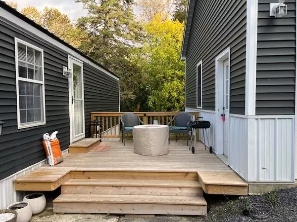 Fort Fairfield, ME 04742,287 South Caribou RD