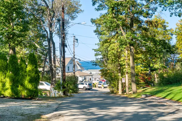 Ogunquit, ME 03907,19 Woodbury LN