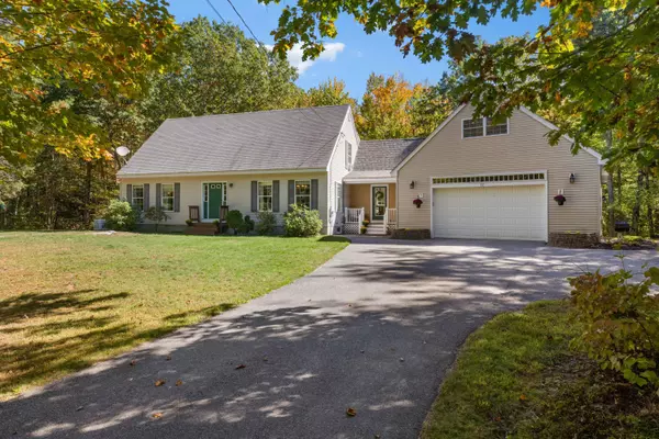 12 Scottland RD, Windham, ME 04062