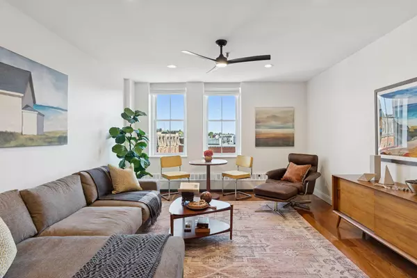 Portland, ME 04101,150 Middle ST #4B