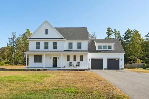 10 Oliver LN,  Gorham,  ME 04038