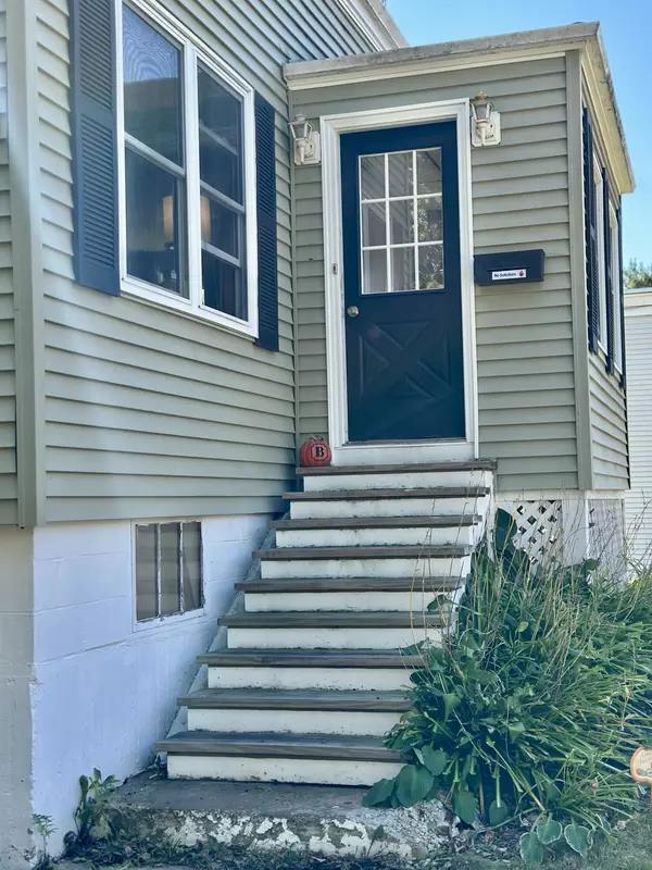 Lewiston, ME 04240,285 Scribner BLVD