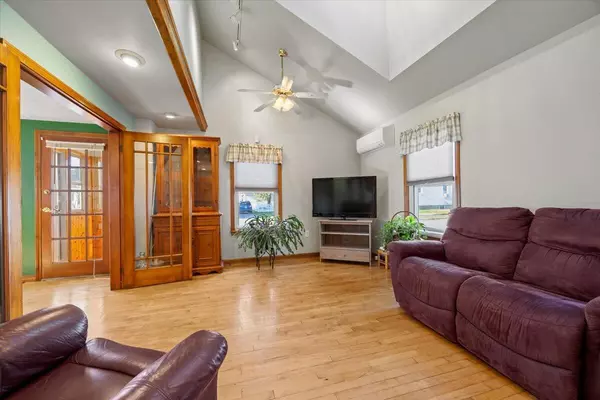 Biddeford, ME 04005,5 Wilson ST