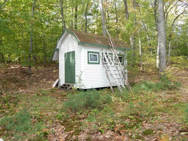 Oxford, ME 04270,37 Perham LN