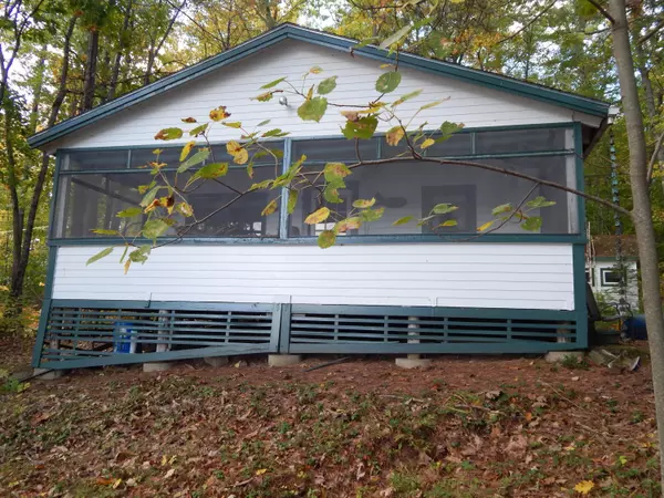 37 Perham LN, Oxford, ME 04270