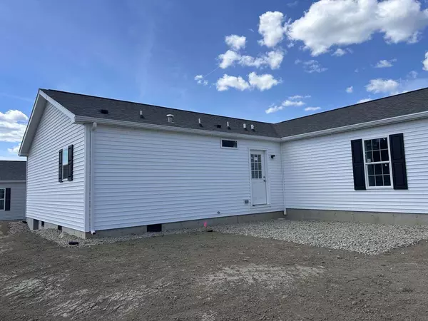 Berwick, ME 03901,8 Friendship CT