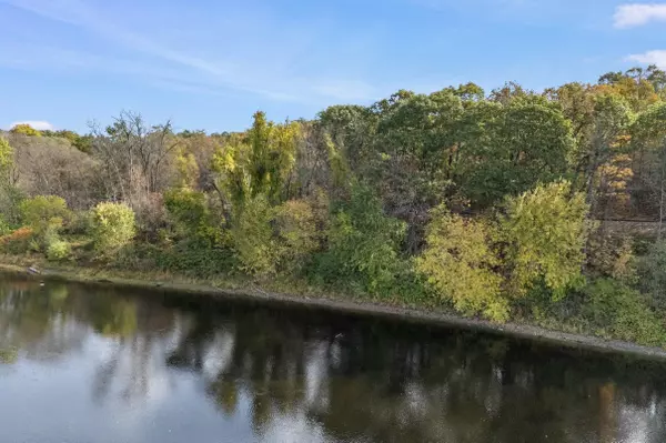 Vassalboro, ME 04989,1618 Riverside DR