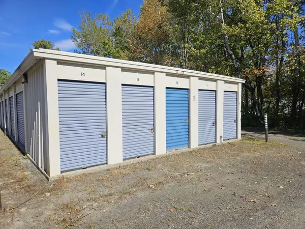 Oakland, ME 04963,212 High ST