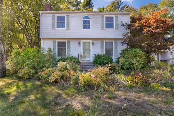 Topsham, ME 04086,14 Patricia DR