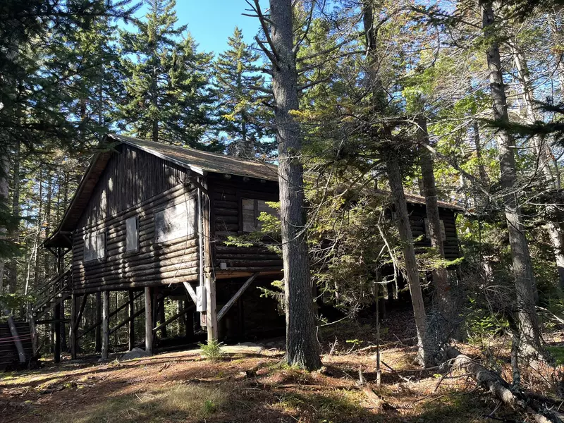 45 Sunset RD, Boothbay Harbor, ME 04538