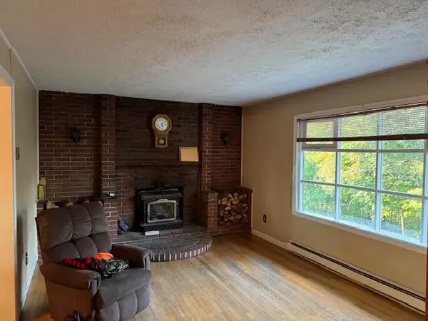 Sanford, ME 04083,218 Oak ST