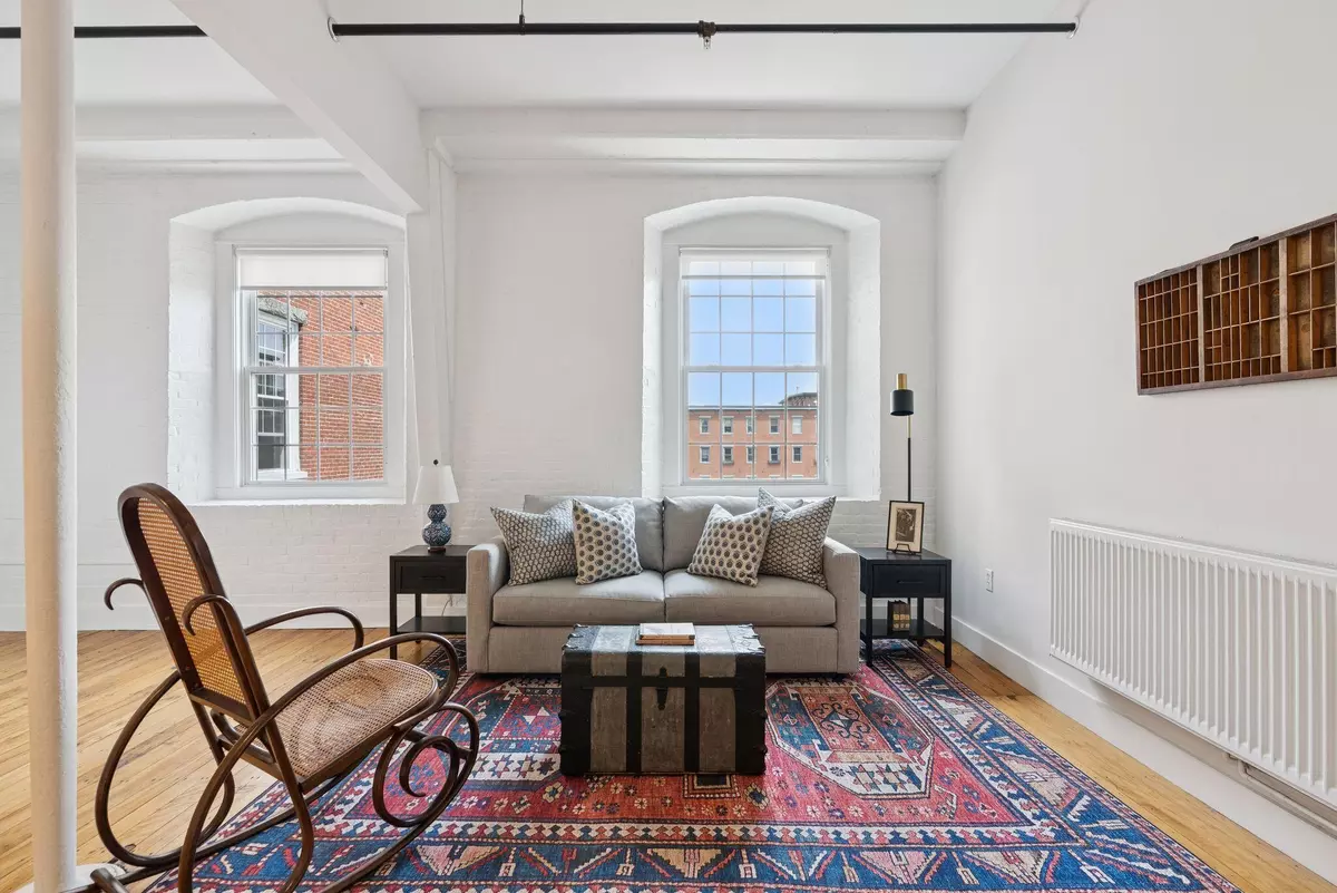 Biddeford, ME 04005,2 Main ST #18-303