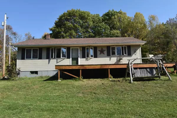 Burnham, ME 04922,3 Pine LN