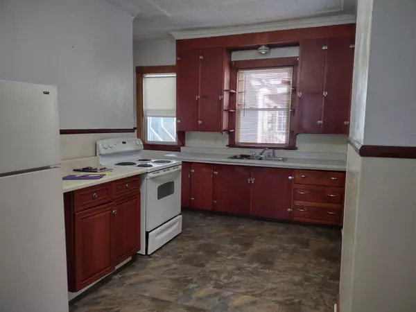 Lewiston, ME 04240,55 Howard ST