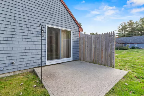 Brunswick, ME 04011,68 Ward CIR #68